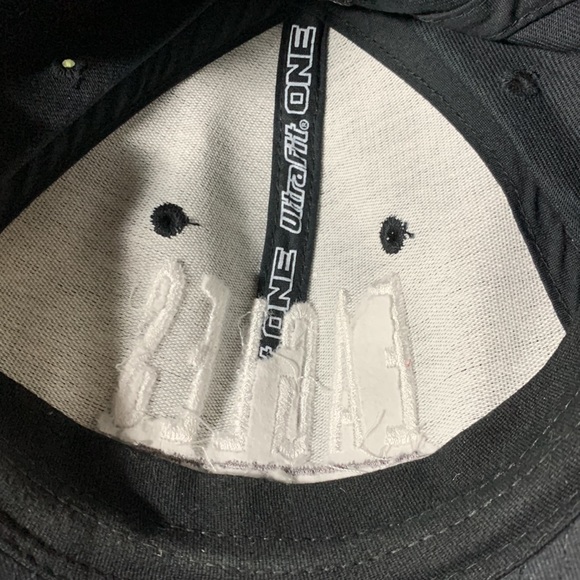 NWOT Eagles Long Road Out of Eden black tour hat. 2010. Elastic fit. - Picture 6 of 6